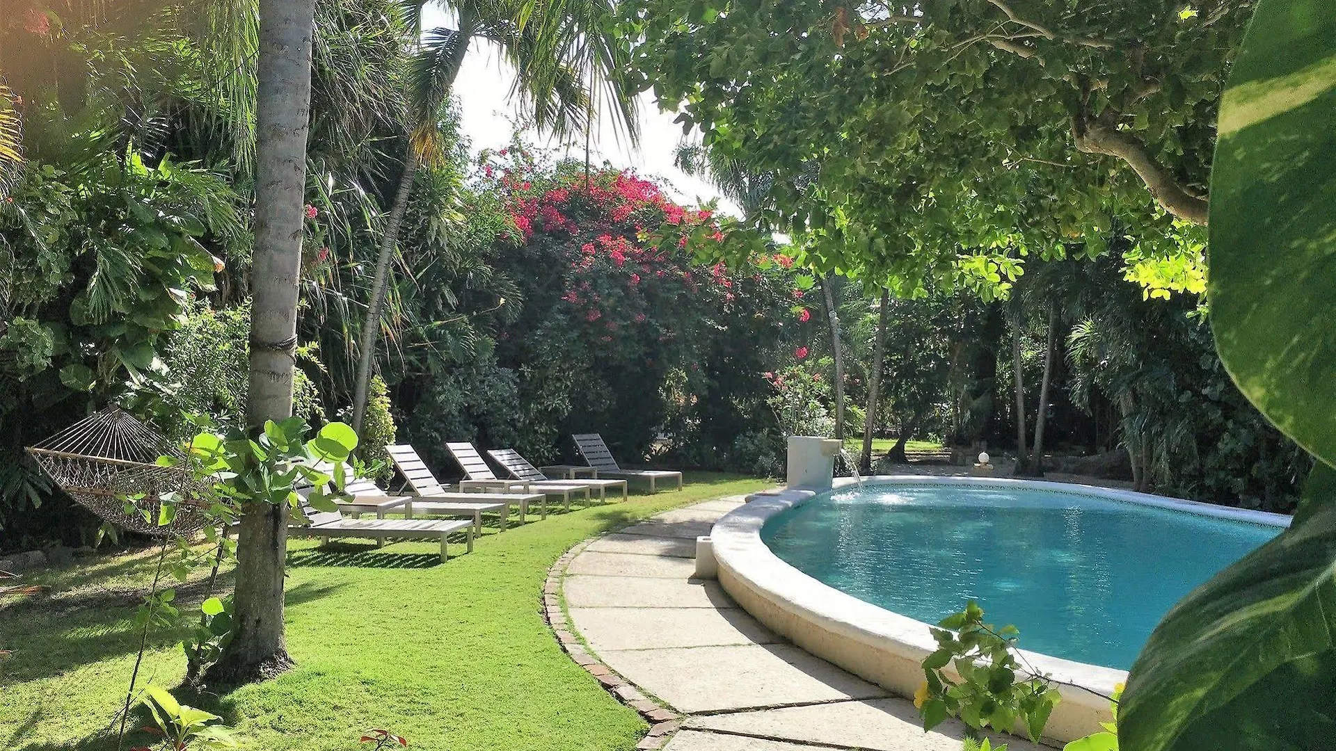 Resort Siboney Beach Club St. John's